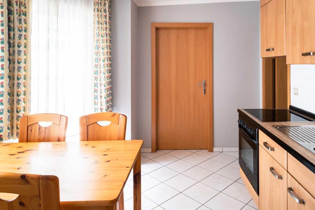 Apartmenthaus Chrischanshof รอสต็อค ภายนอก รูปภาพ
