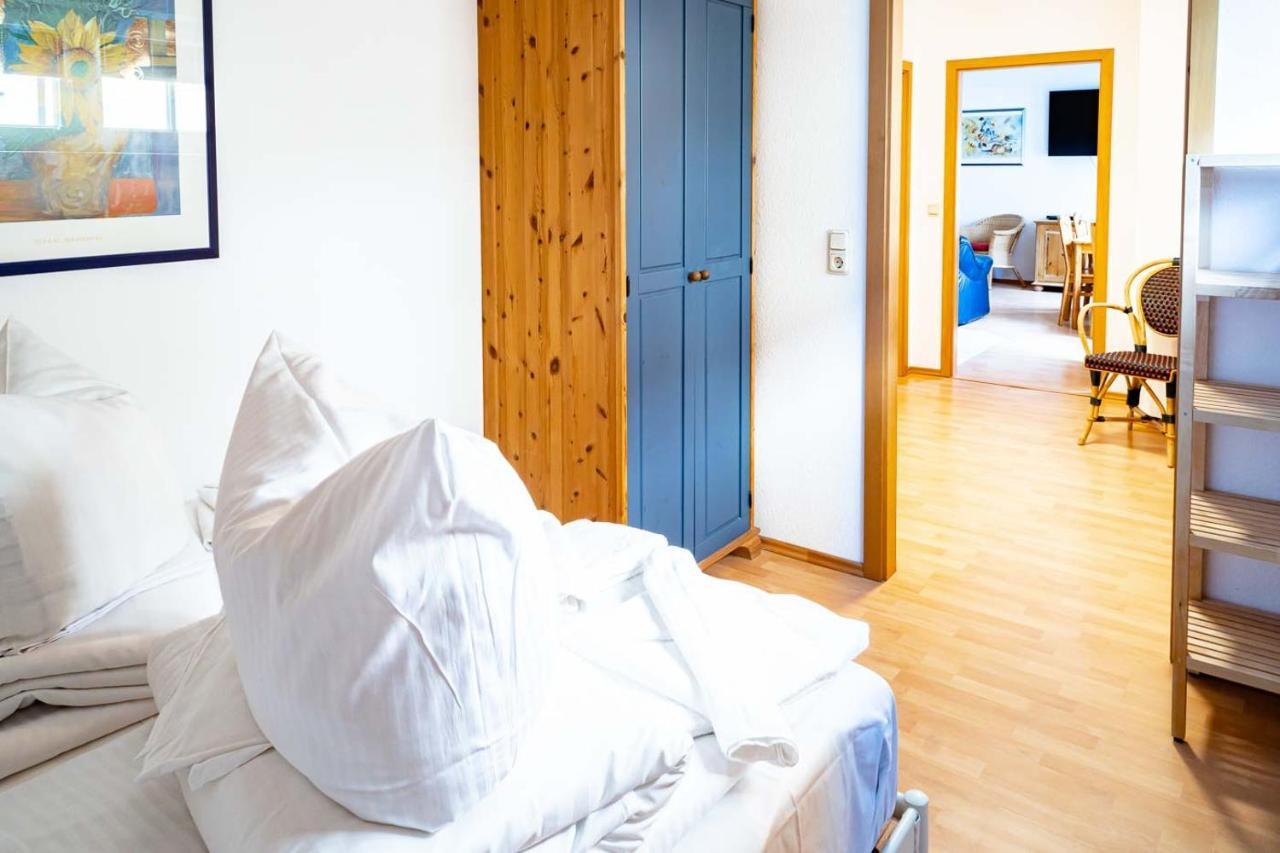 Apartmenthaus Chrischanshof รอสต็อค ภายนอก รูปภาพ