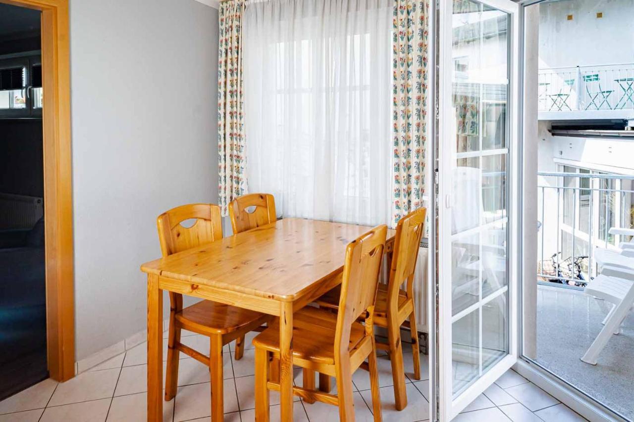 Apartmenthaus Chrischanshof รอสต็อค ภายนอก รูปภาพ