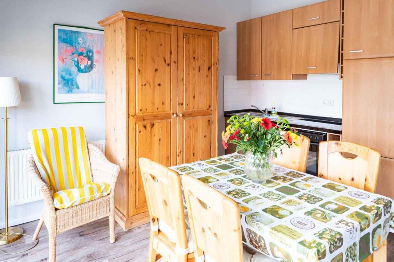 Apartmenthaus Chrischanshof รอสต็อค ภายนอก รูปภาพ