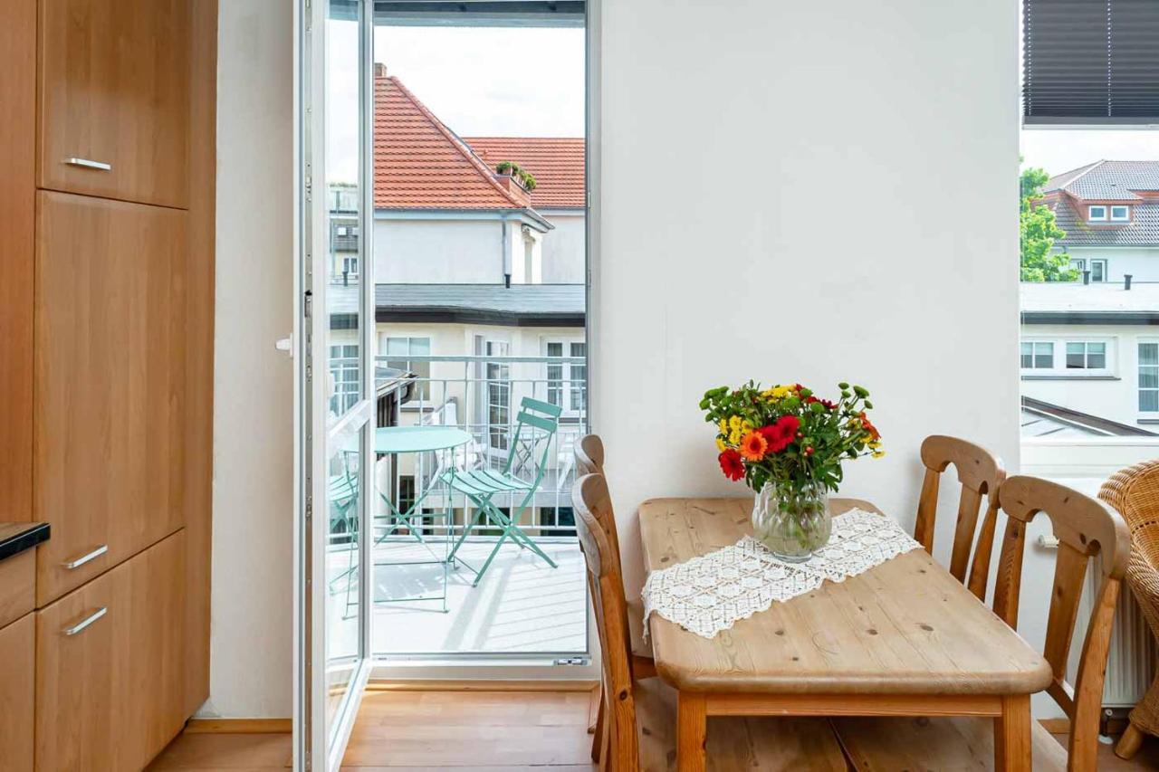 Apartmenthaus Chrischanshof รอสต็อค ภายนอก รูปภาพ