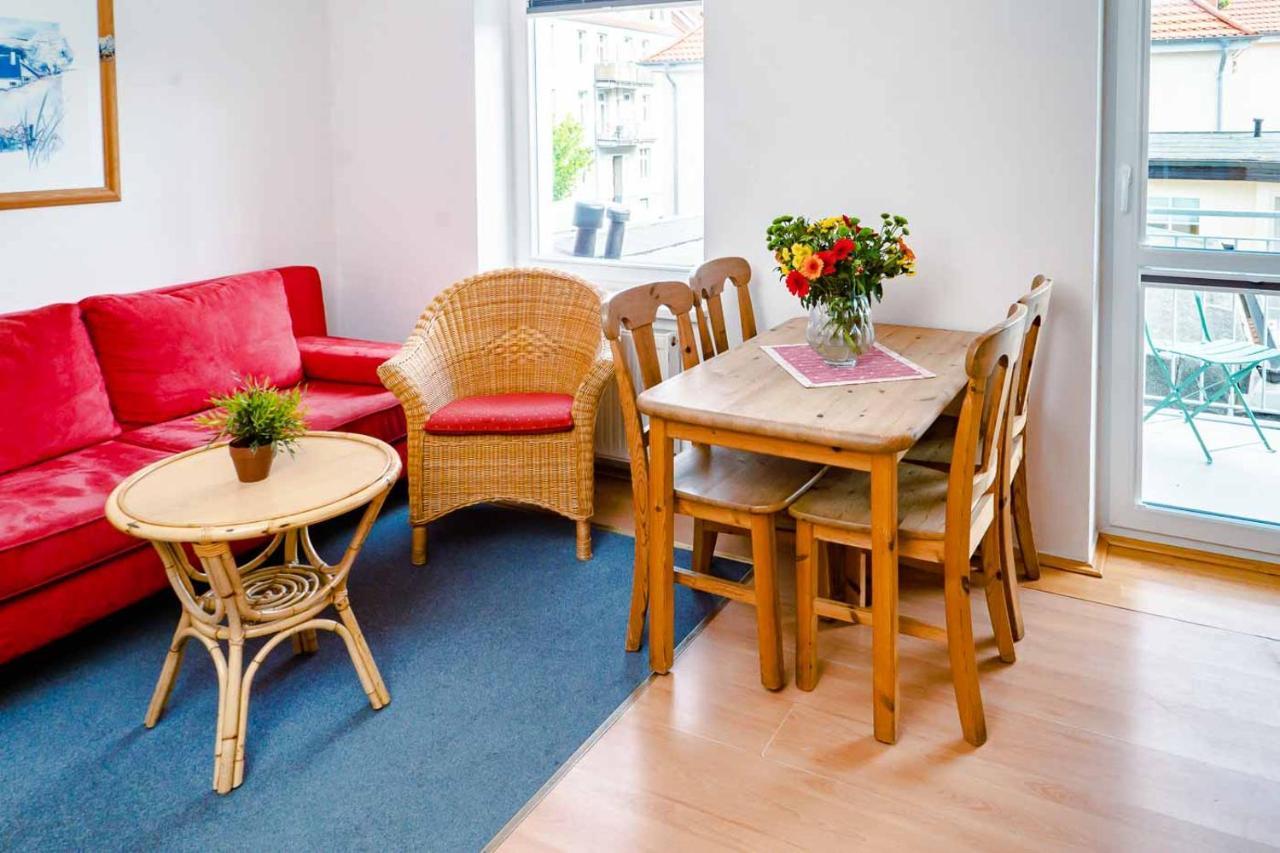 Apartmenthaus Chrischanshof รอสต็อค ภายนอก รูปภาพ
