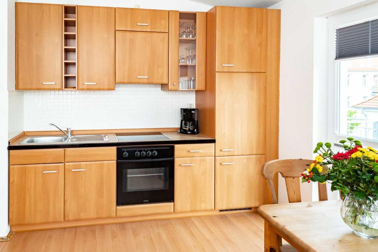 Apartmenthaus Chrischanshof รอสต็อค ภายนอก รูปภาพ