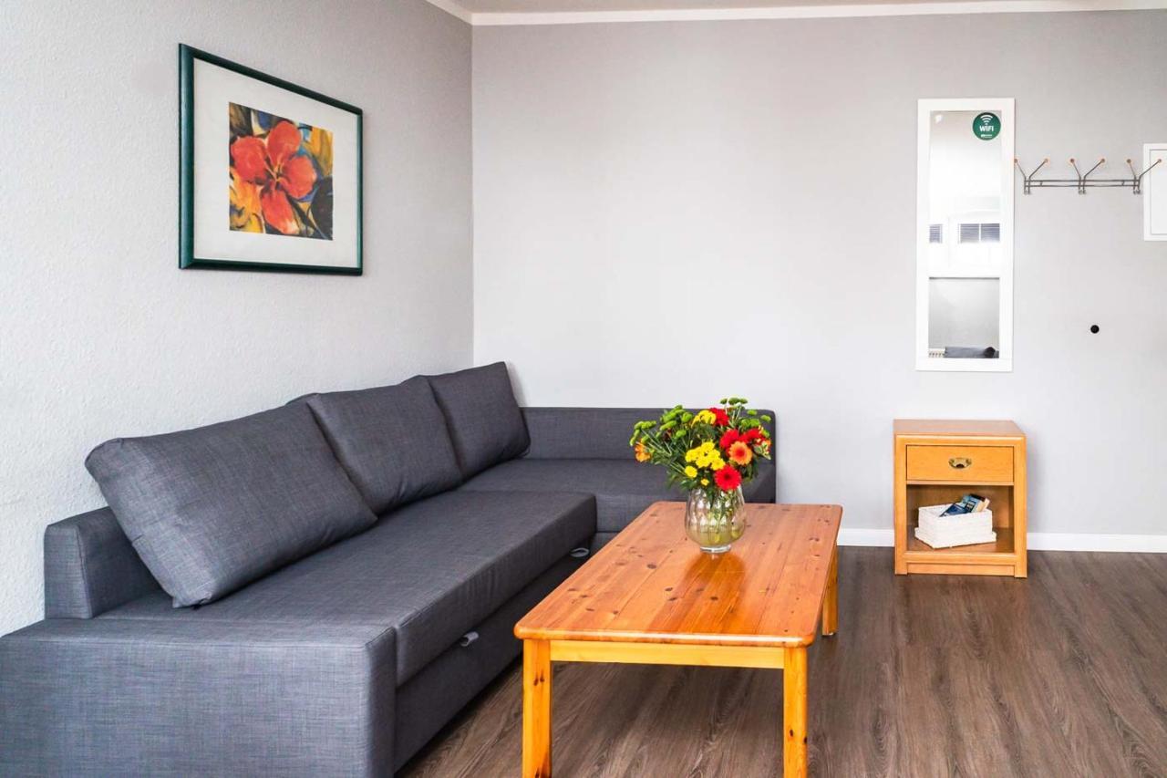 Apartmenthaus Chrischanshof รอสต็อค ภายนอก รูปภาพ